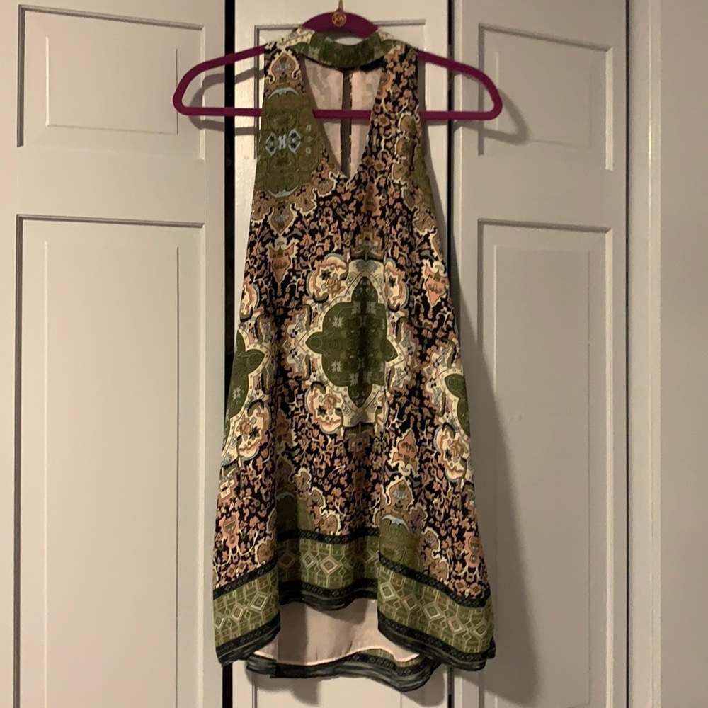 Size small patterned dress